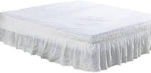 Broderad Sängkappa med Tjocka Volanger