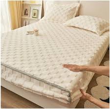 Andningsbart Vadderat Madrassskydd 120x200cm i Sammet